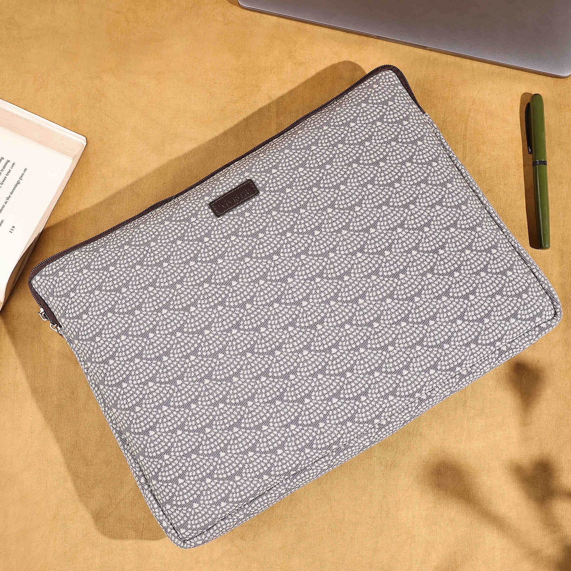 Graphite Mist Laptop Sleeve - Vivistry